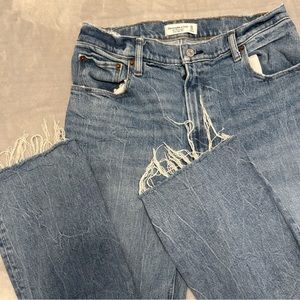 The 90’s Straight Ulta High Rise - Mid Wash